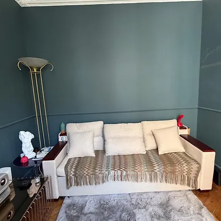 Stylish And Private Setting Rue Des Martyrs, 9th Arrondissement * Paris